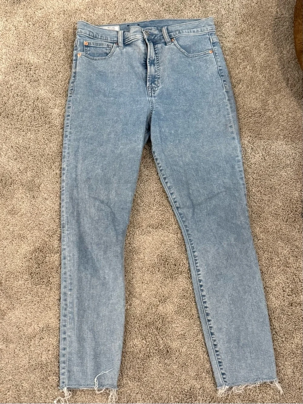 Gap True Skinny Sky High— size 30/10R